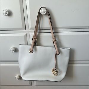 Micheal Kors Purse